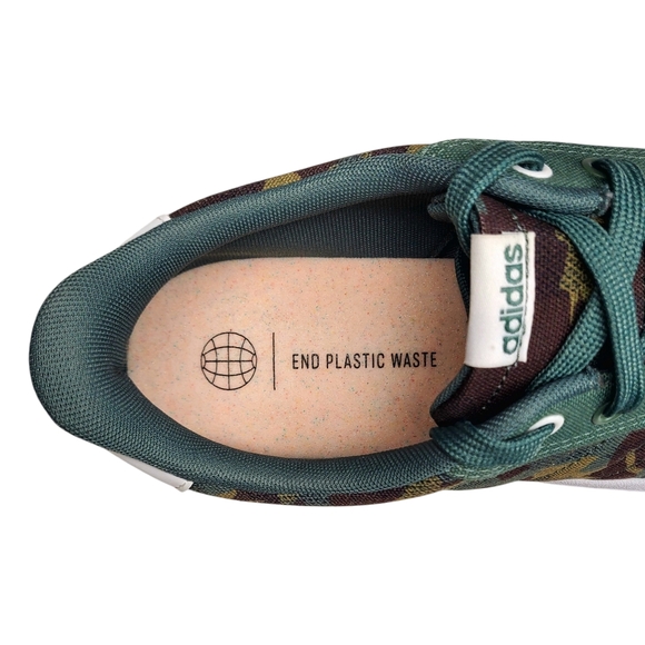 Adidas VULCRAID3R Skateboarding Camo Sneakers Size 10 MEN - Picture 4 of 6